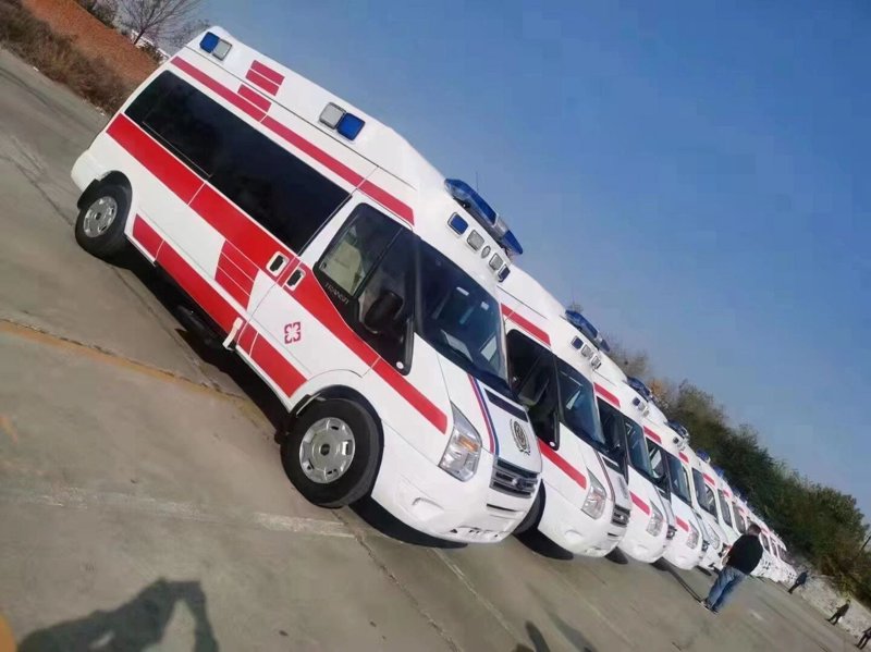 如何在紧急情况下迅速调用跨省市救护车？