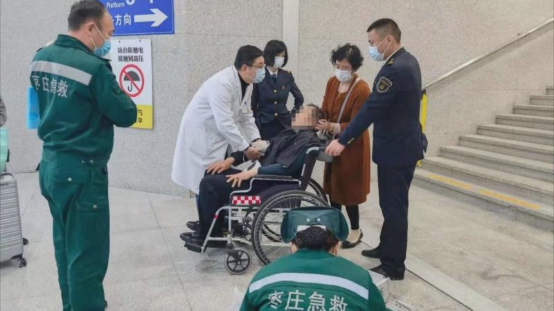 救护车长途转运：安全与效率的双重考验